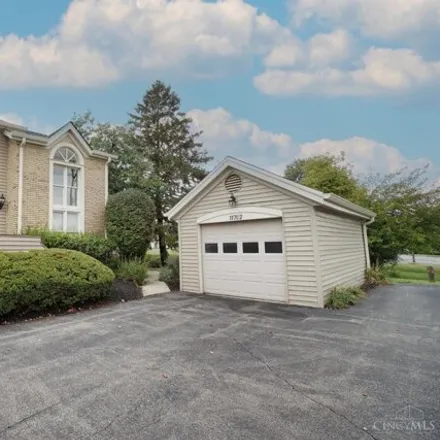 Buy this 3 bed condo on 11898 Vaukvalley Lane in Sycamore, Symmes Township