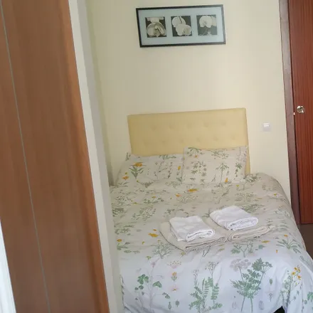 Rent this 3 bed room on Mercat de Sant Josep - La Boqueria in La Rambla, 91