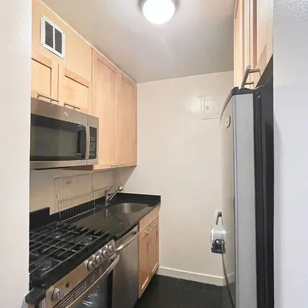 Rent this 1 bed apartment on 10 Union Square in East 14th Street, New York