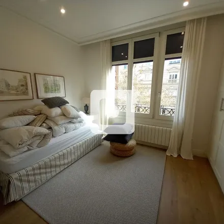 Rent this 4 bed apartment on Carrer de Balmes in 439, 08006 Barcelona