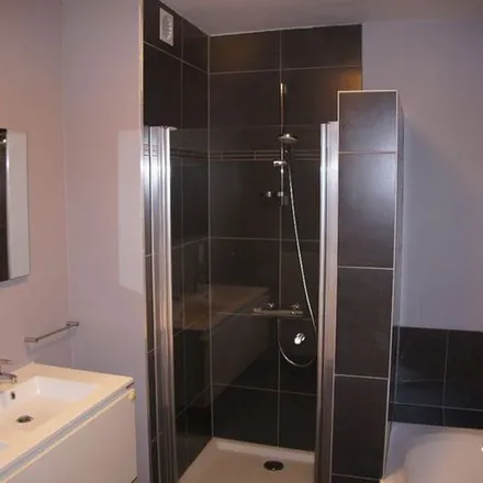 Rent this 2 bed apartment on Martelarenlaan 5 in 3500 Hasselt, Belgium