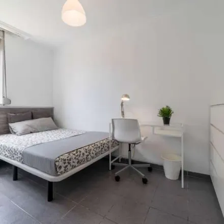 Image 8 - Carrer del Pintor Dalmau, 1, 46022 Valencia, Spain - Apartment for rent
