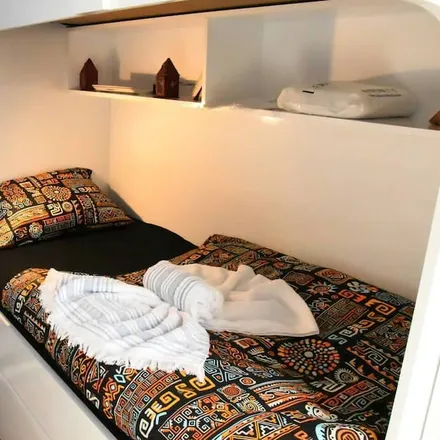 Rent this 3 bed condo on 34421 Beyoğlu