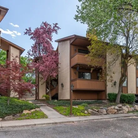 Image 2 - The Orchard Of Countrywoods Condominiums, 1122 Countrywoods Circle, Cottonwood Heights, UT 84047, USA - Condo for sale
