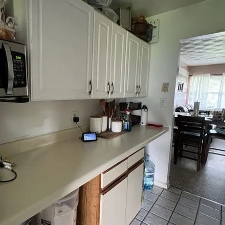 Image 5 - 2277 Norman Drive, Clearwater, FL 33765, USA - Duplex for sale