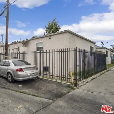 Image 4 - 1117 East 75th Street, Los Angeles, CA 90001, USA - House for sale