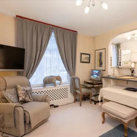 Image 4 - Chelsea Manor Street, London, London, Sw3 - Apartment for sale