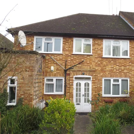 Rent this 2 bed apartment on The Glade in Winchmore Hill, London