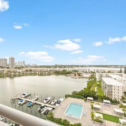 Buy this 4 bed condo on Olive Garden in 17985 Biscayne Boulevard, Aventura