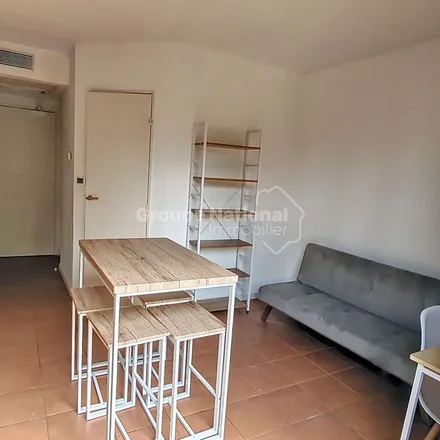 Rent this 1 bed apartment on 509 Chemin des Écoliers in 84290 Sainte-Cécile-les-Vignes, France