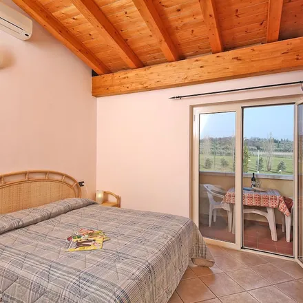 Rent this 2 bed apartment on Via Pietro da Salò in 25087 Salò BS, Italy