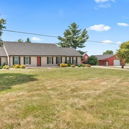 Image 1 - 722 Old Bloomfield Rd, Bardstown, Kentucky, 40004 - House for sale
