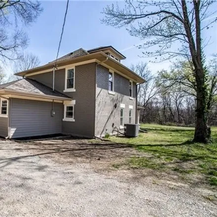 Image 3 - 537 Henry Street, Butler, MO 64730, USA - House for sale