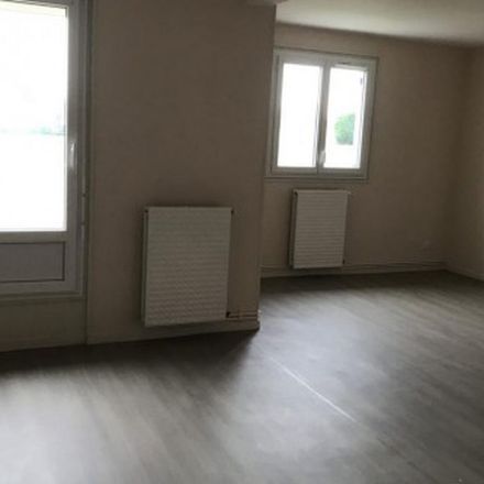 Rent this 3 bed apartment on 16 Rue de Domérat in Candiac, QC J5R 6V5