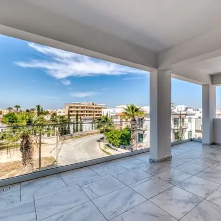 Image 2 - Agioi Anargyroi, Spyrou Kyprianou Avenue, 6052 Larnaca, Cyprus - Apartment for sale