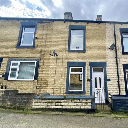 Rent this 3 bed townhouse on Blenheim Road in Barnsley, S70 6AS