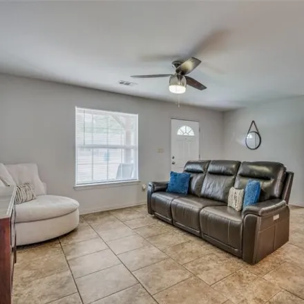 Image 5 - 300 S Cottonbelt Ave Apt 1A, Wylie, Texas, 75098 - Condo for sale