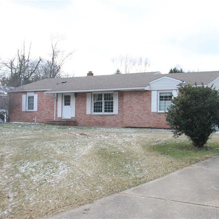 Rent this 3 bed house on 136 South Munroe Road in Six Corners, Tallmadge