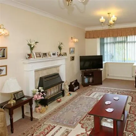 Image 7 - Cotswold Drive, Telford, TF3 2NR, United Kingdom - House for sale