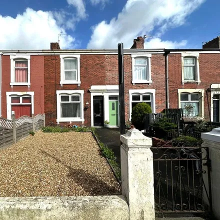 Rent this 3 bed townhouse on Tapestry Street in Blackburn, BB2 4HU