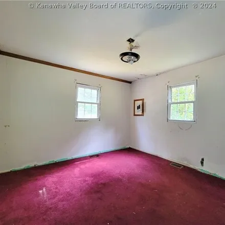 Image 7 - 367 Sleepy Creek Rd, Hurricane, West Virginia, 25526 - House for sale
