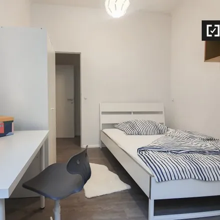 Rent this 3 bed room on Aalesunder Straße 4 in 10439 Berlin, Germany