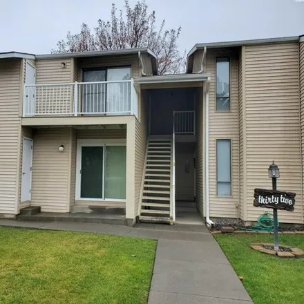 Rent this 2 bed house on 75 South Quay Street in Kennewick, WA 99336