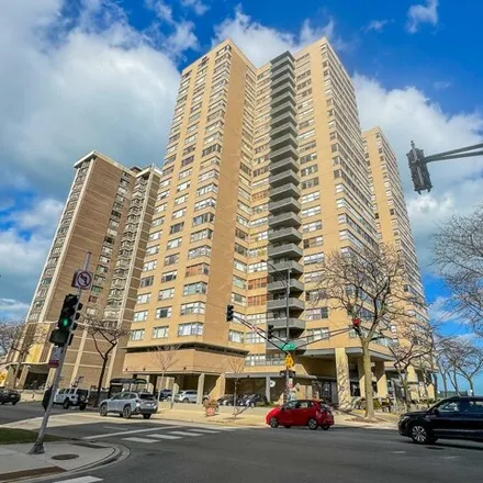 Buy this 1 bed condo on Shoreline Towers in 6301 North Sheridan Road, Chicago
