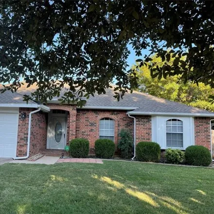 Rent this 3 bed house on 2523 Willowood Drive in Grapevine, TX 76051
