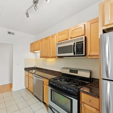 Image 6 - 3560 W Palmer St Apt 3B, Chicago, Illinois, 60647 - Condo for rent