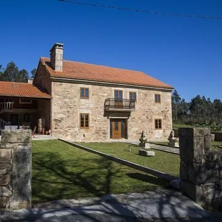 Rent this 6 bed townhouse on Camariñas in Galicia, Spain