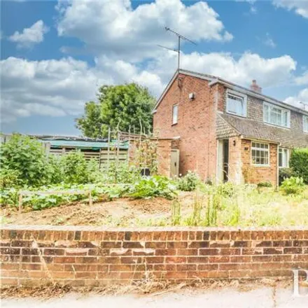 Buy this 3 bed duplex on Deanery Gardens in Deanery Hill, Bocking Churchstreet