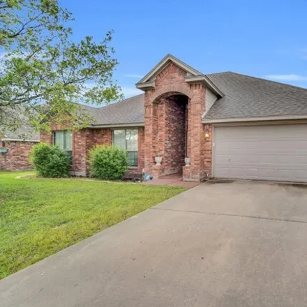 Rent this 3 bed house on 141 Meadowlark Drive in Palmer, Ellis County