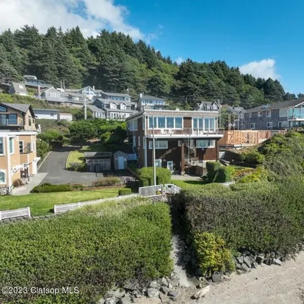 Buy this 5 bed condo on 1863 South Pacific Street in Cannon Beach, Clatsop County