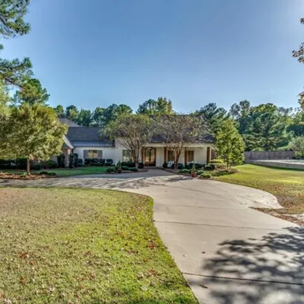 Buy this 5 bed house on 231 Hidden Oaks Drive in Ridgeland, MS 39157