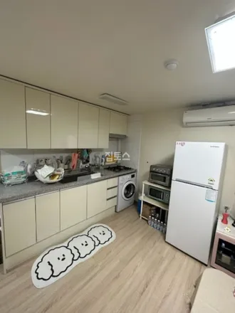 Rent this 1 bed apartment on 서울특별시 서초구 방배동 934-15