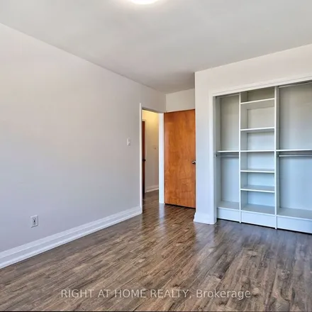 Image 3 - 91 Frankdale Avenue, Toronto, ON M4J 2A2, Canada - Apartment for rent
