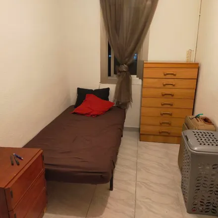 Rent this 1 bed apartment on Escola Josep Maria Folch i Torres in Carrer de la Rosa d'Alexandria, 08906 l'Hospitalet de Llobregat