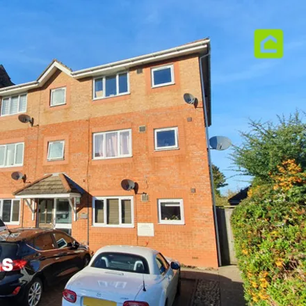 Buy this 1 bed apartment on Old Chestnut in Station Approach West, Redhill
