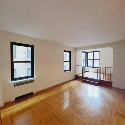 Image 3 - 101 Cooper Street, New York, NY 10034, USA - House for rent