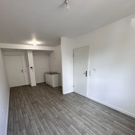 Image 3 - 28 Rue Jacques Prévert, 77350 Le Mée-sur-Seine, France - Apartment for rent