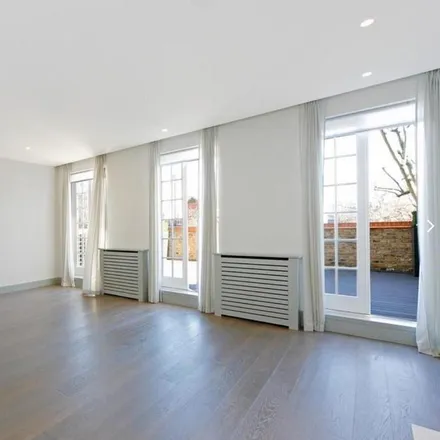 Rent this 3 bed apartment on 10 Palace Gate in London, W8 5LZ