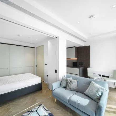 Image 1 - Pearce House, 8 Circus Road West, Nine Elms, London, SW11 8EY, United Kingdom - Apartment for rent