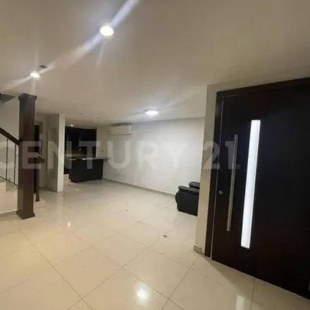 Rent this 5 bed house on Calle Castaño in 80058 Culiacán, SIN