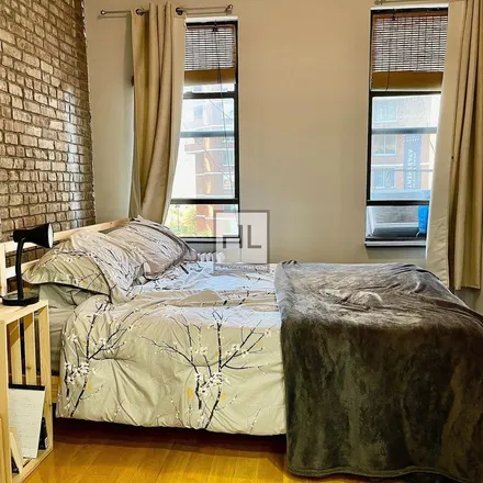 Rent this 1 bed apartment on 501 2nd Avenue in New York, NY 10016