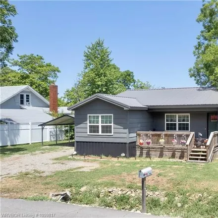 Buy this 3 bed house on 615 East Chickasaw Avenue in Sallisaw, OK 74955
