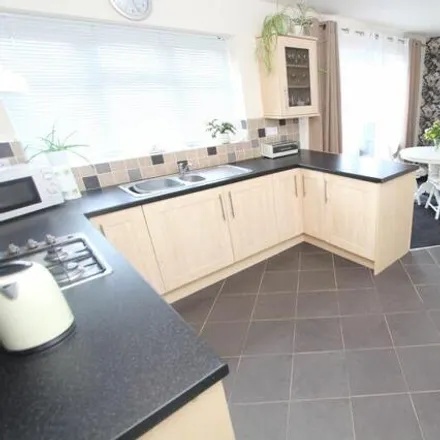 Image 6 - Yew Tree Hills, Dudley Wood, DY2 0JF, United Kingdom - House for sale