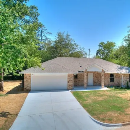 Rent this 4 bed house on 2602 Trenton Road in Norman, OK 73069