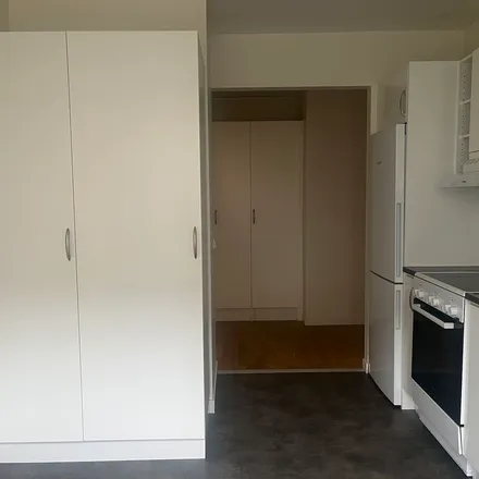 Rent this 1 bed apartment on Lillbräckegatan 15 in 451 72 Uddevalla, Sweden