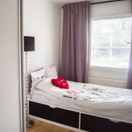 Rent this 1 bed apartment on Ålgrytevägen 13-17 in 127 34 Stockholm, Sweden